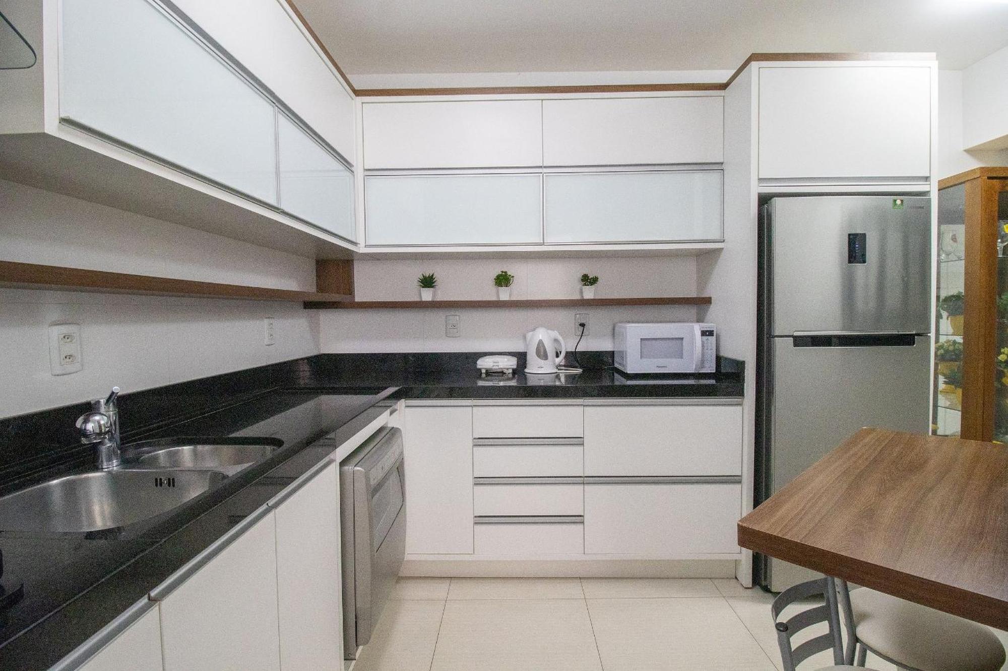 Bk81 - 3 Dorm, Linda Mobília, Climatizado, 2 Garagens, Wi-fi